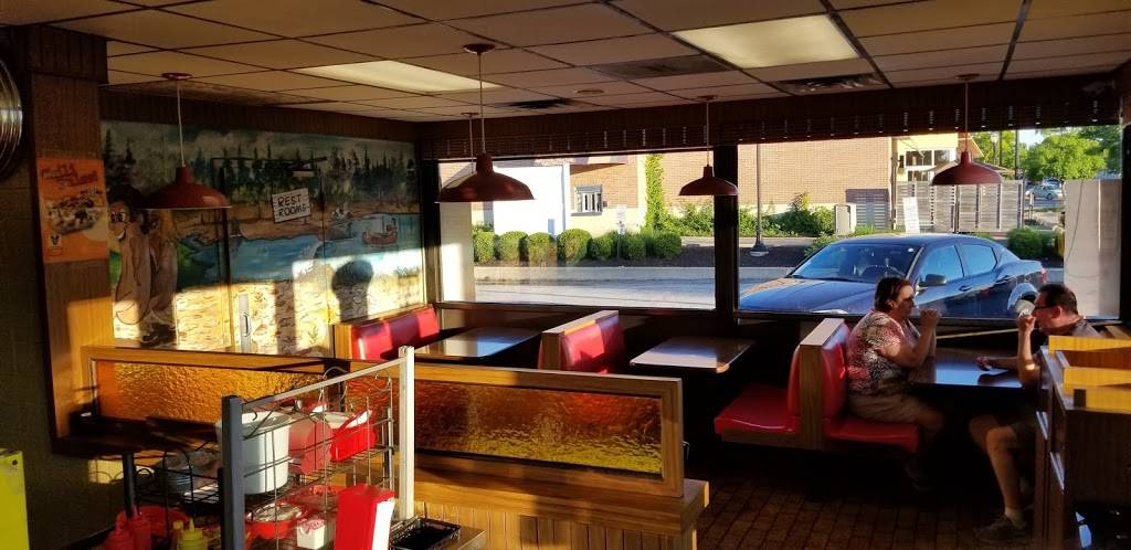 Arnies Dog House | restaurant | 8125 Calumet Ave, Munster, IN 46321, USA | 2198362867 OR +1 219-836-2867