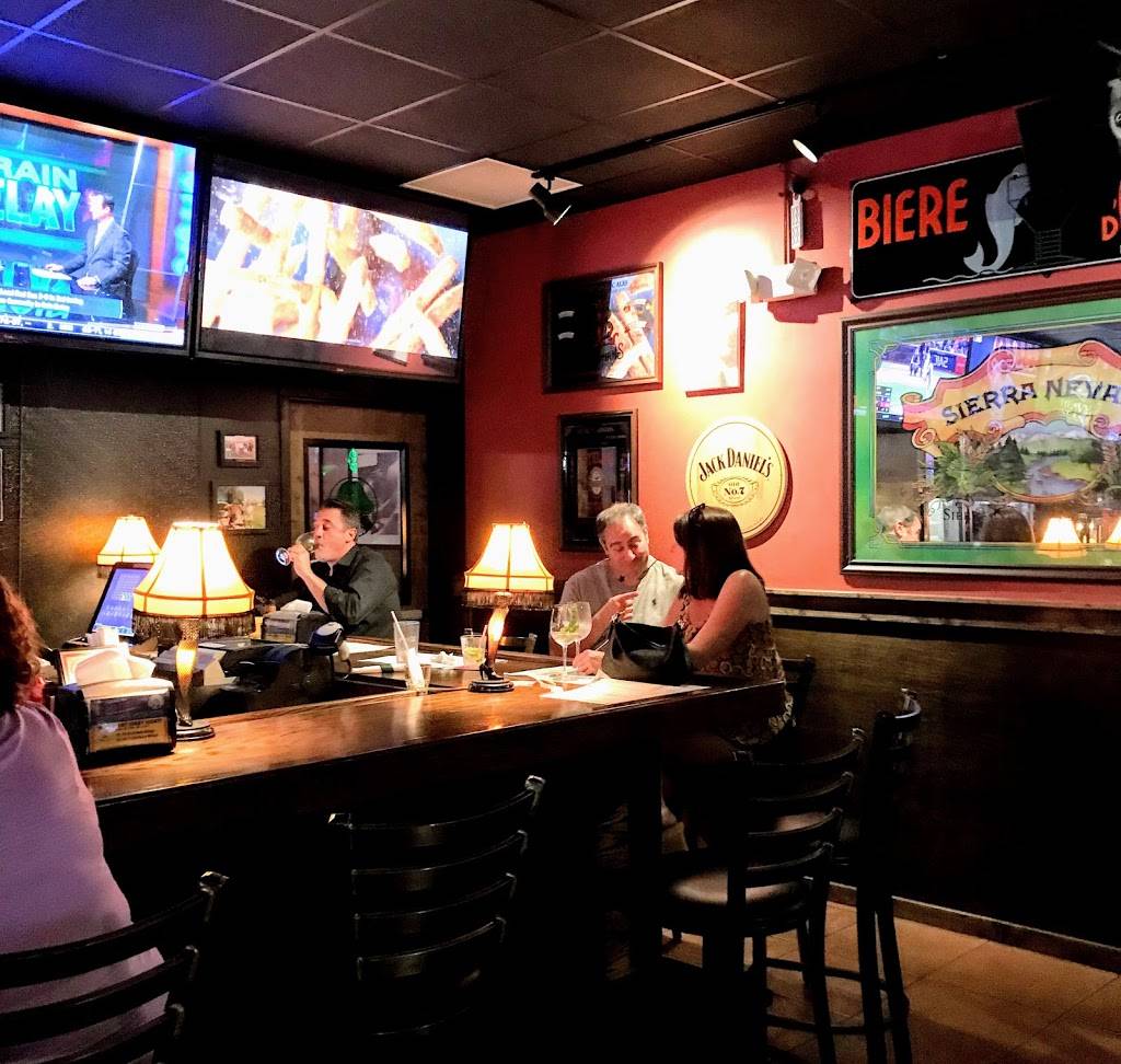 Winking Lizard | restaurant | 511 E Aurora Rd, Macedonia, OH 44056, USA | 3304676200 OR +1 330-467-6200