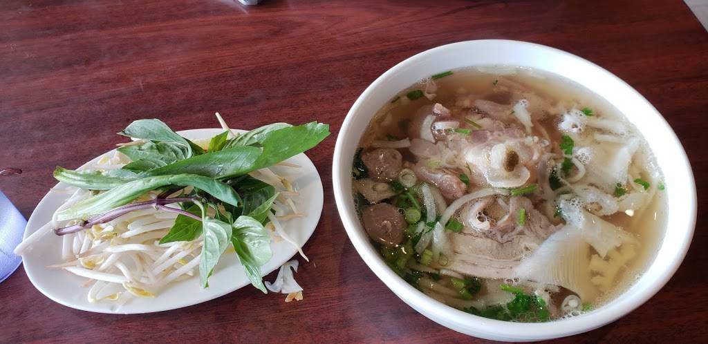 Com Pho Asia 2 | restaurant | 221 Cundles Rd E #11, Barrie, ON L4M 6L5, Canada | 7057926693 OR +1 705-792-6693