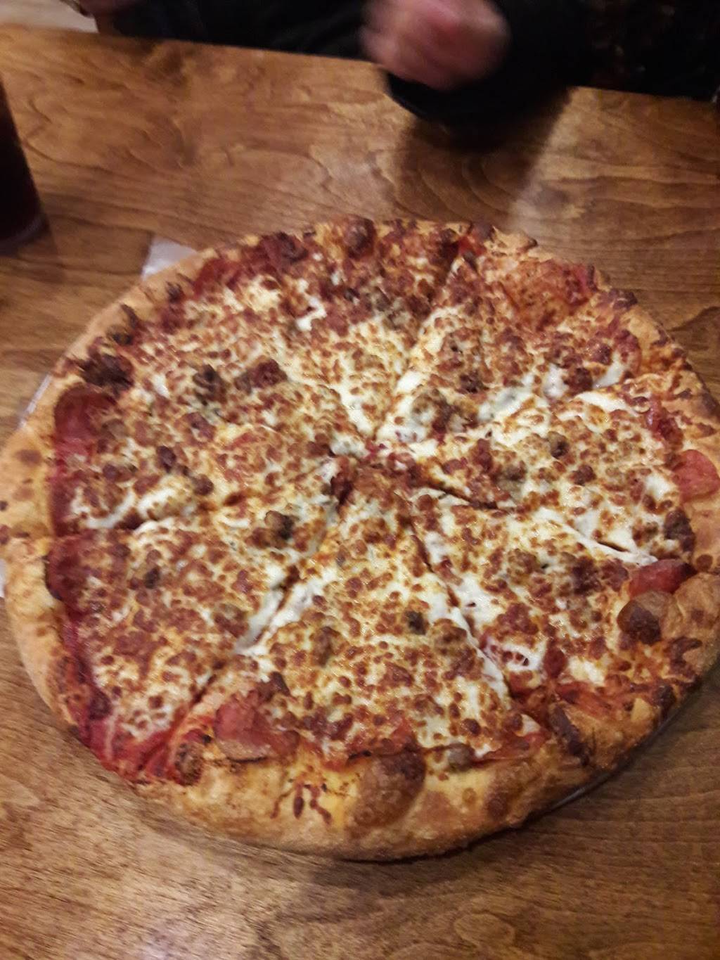 Pizza Place of Highlands | restaurant | 365 Main St, Highlands, NC 28741, USA | 8285265660 OR +1 828-526-5660