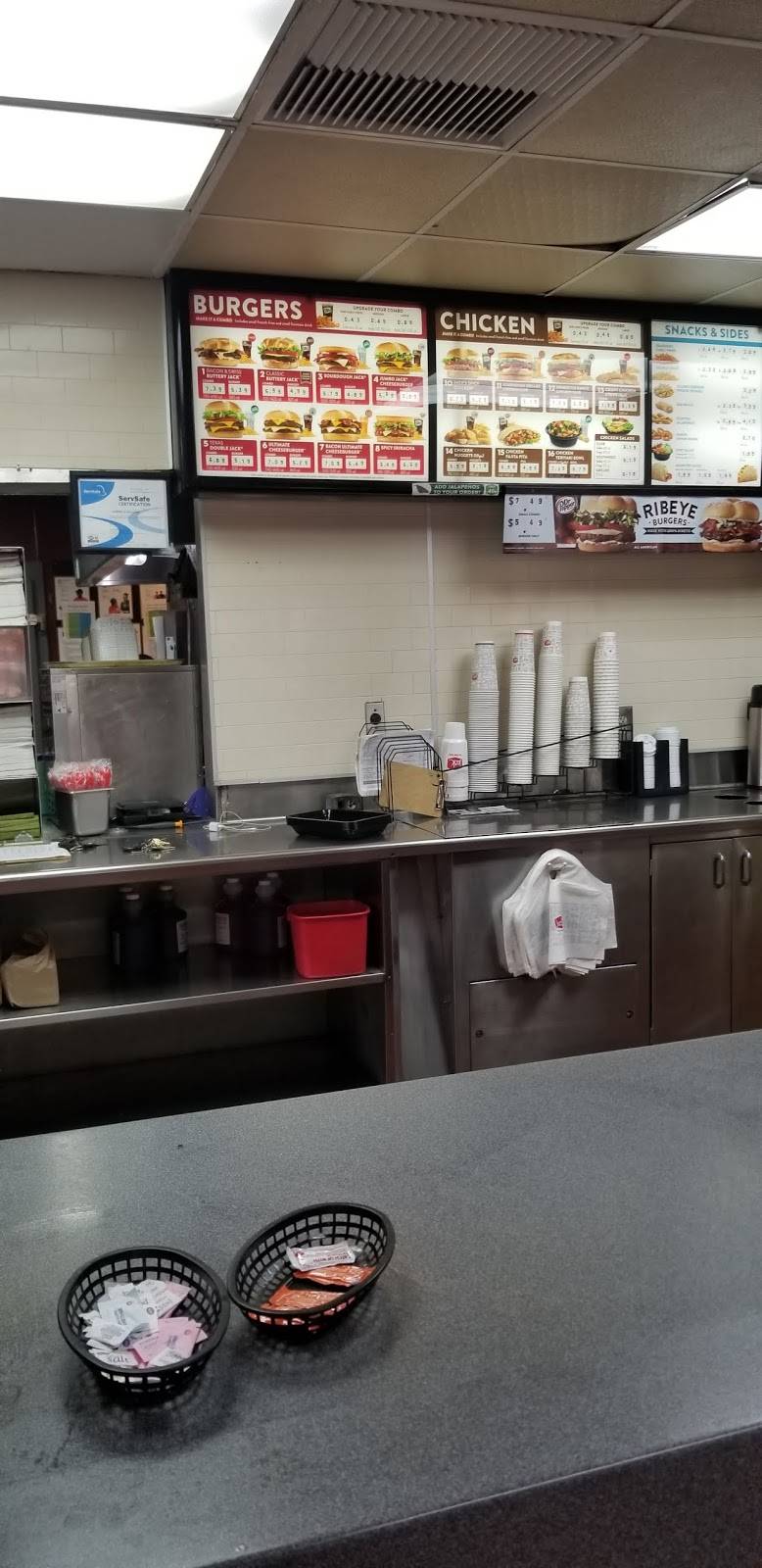 Jack in the Box | restaurant | 5410 N Shepherd Dr, Houston, TX 77091, USA | 2819011763 OR +1 281-901-1763