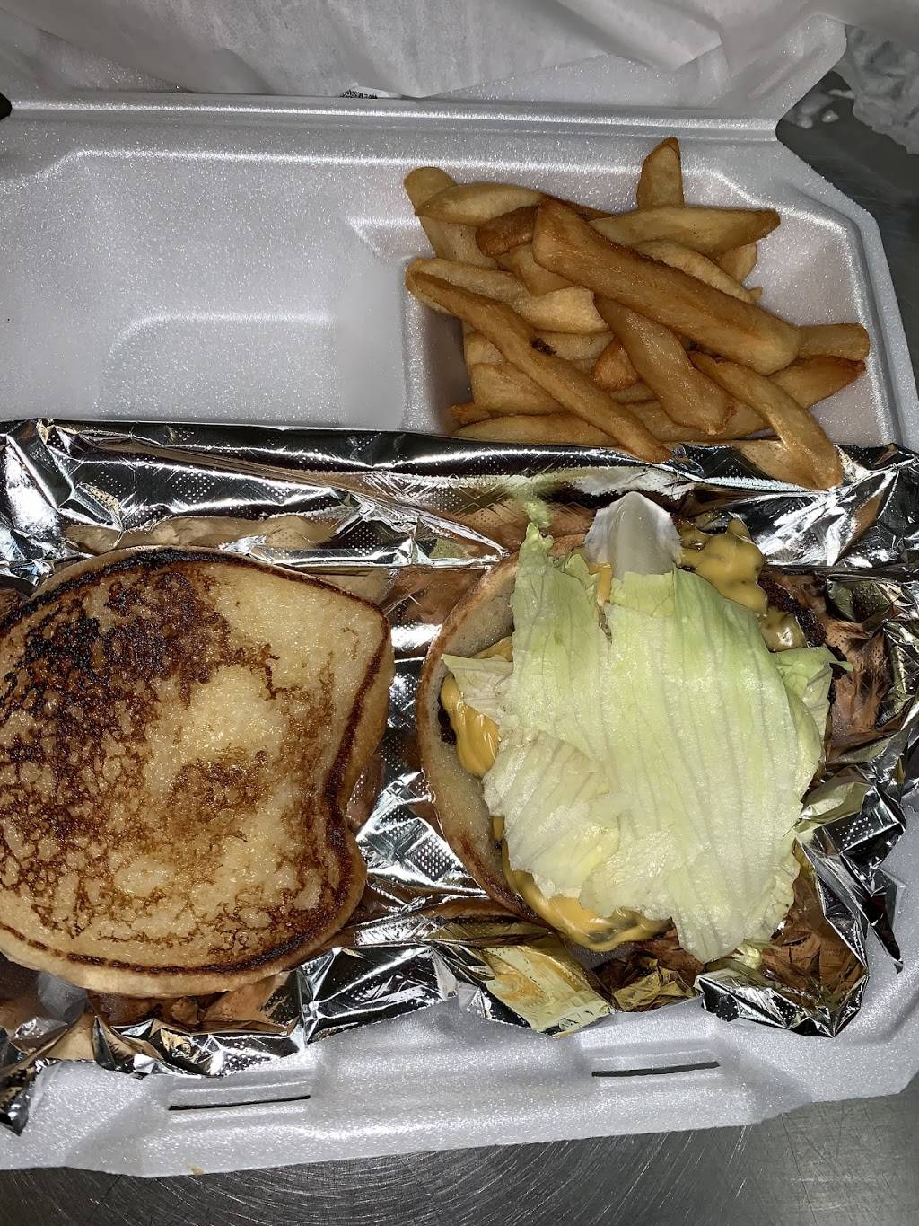 Diddy Wings & Things | restaurant | 888 Meriwether St, Griffin, GA 30224, USA | 6785724173 OR +1 678-572-4173