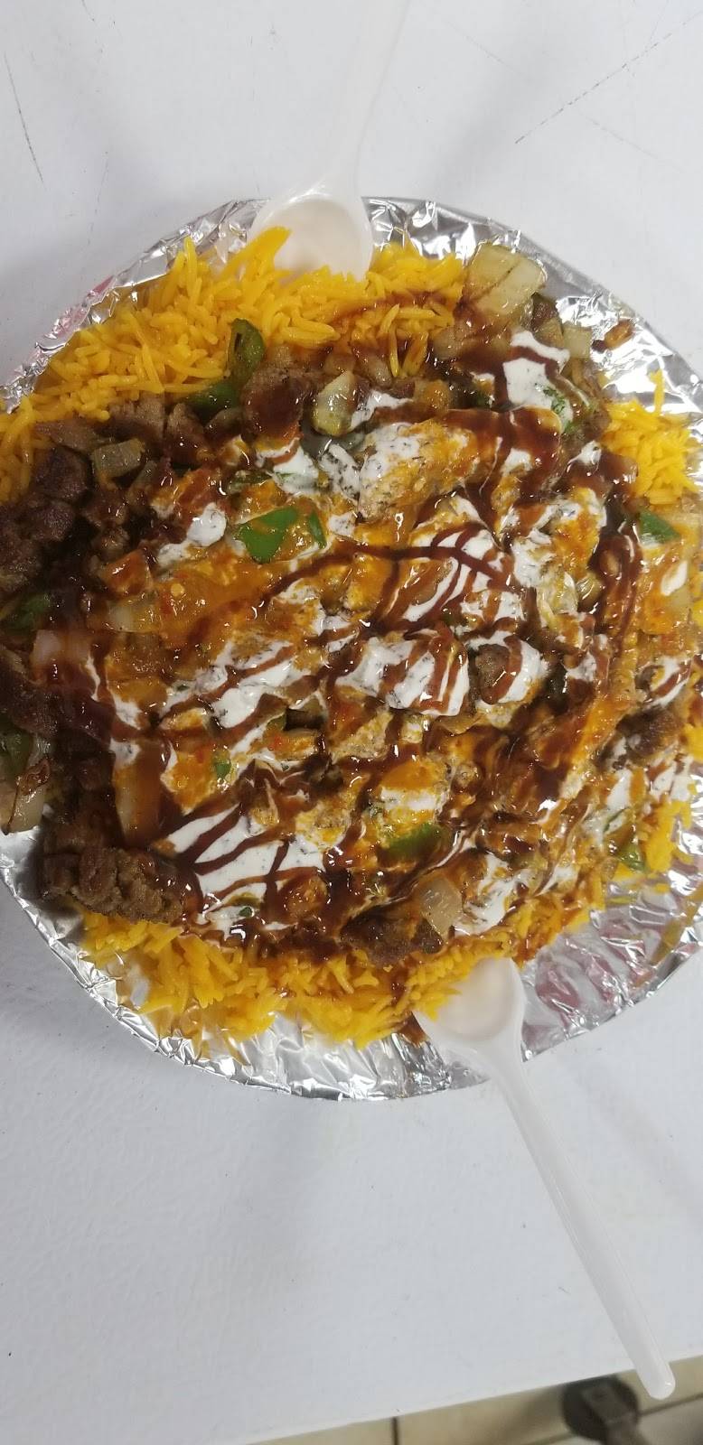 Kennedy Chicken And Gyro | restaurant | 158 Nagle Ave, New York, NY 10040, USA | 2129425434 OR +1 212-942-5434