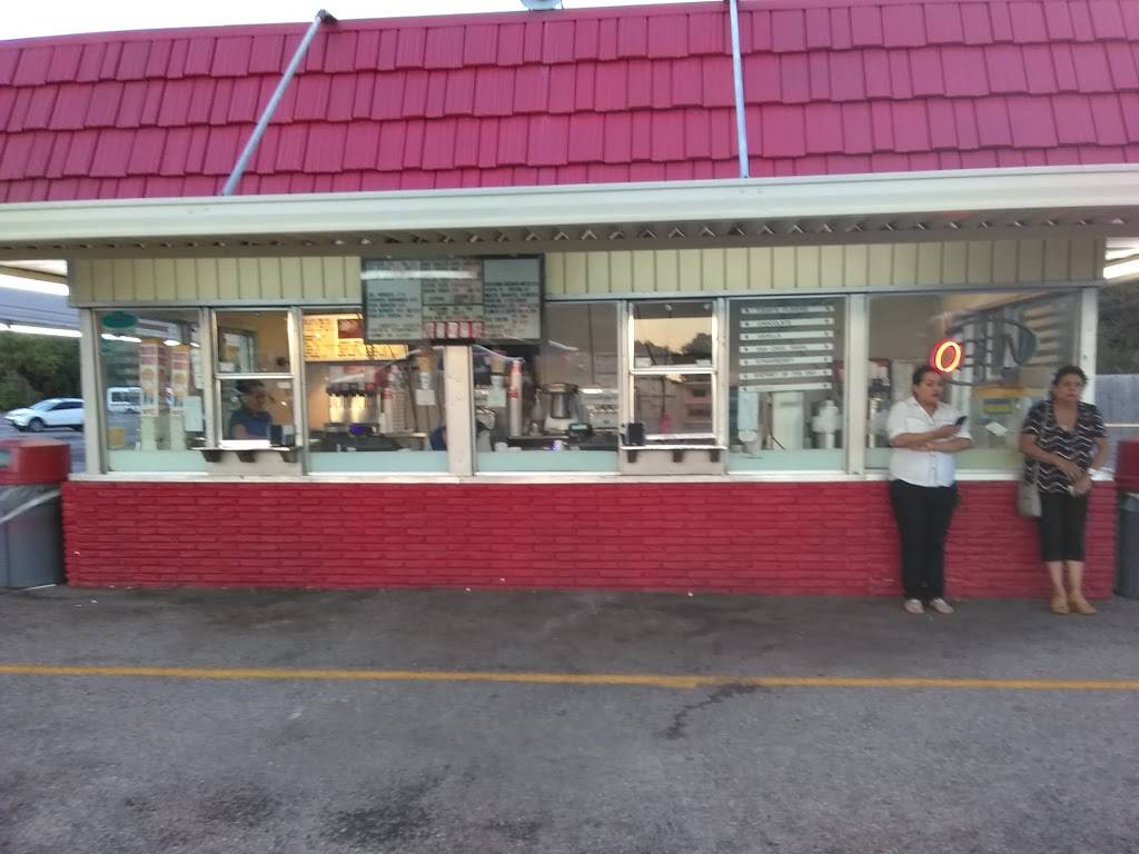 Dairy Treet Inc | restaurant | 3808 N Laurent St, Victoria, TX 77901, USA | 3615733104 OR +1 361-573-3104