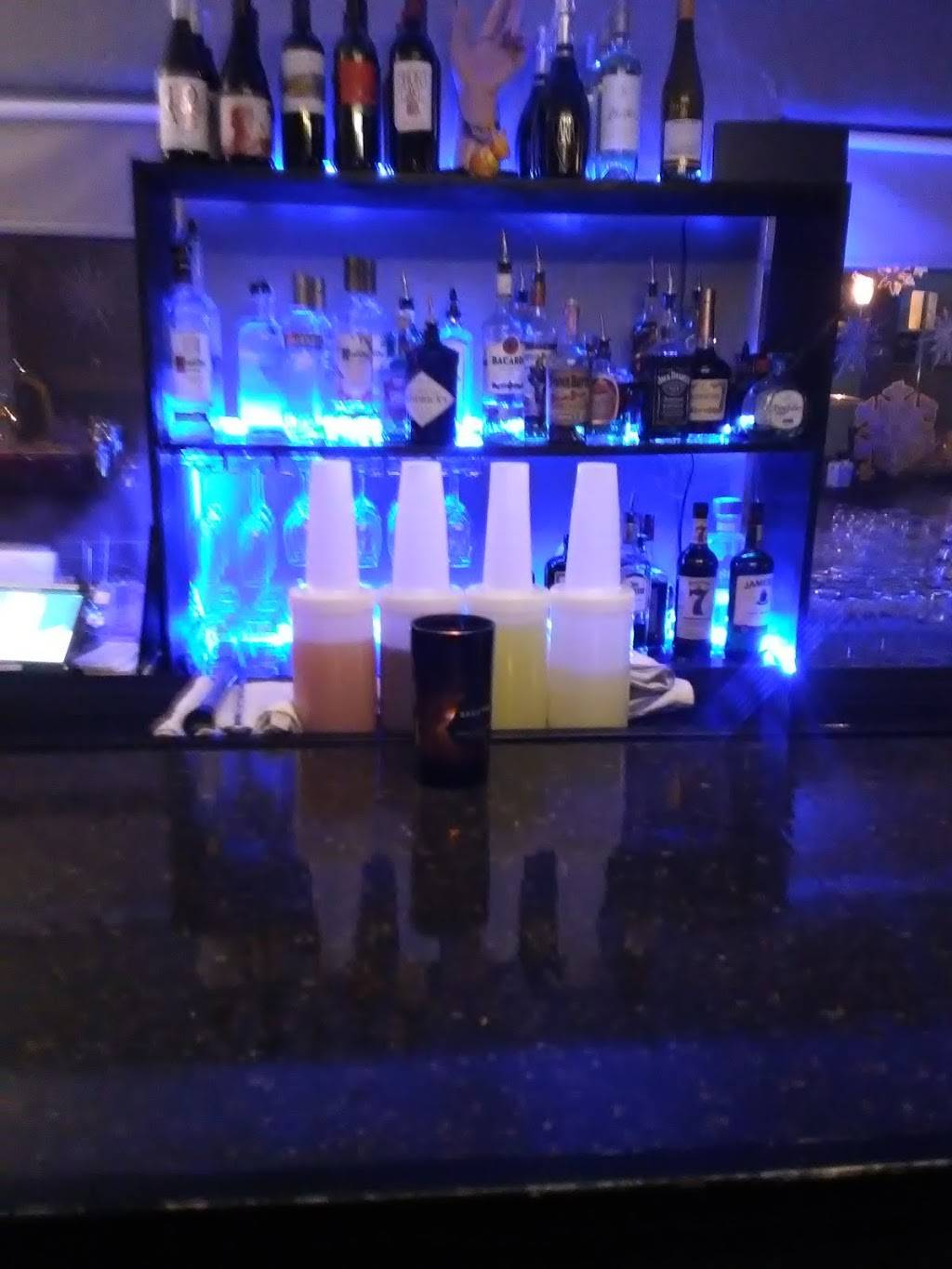 Sign of the Thymes Bistro | restaurant | 5845 W Palmaire Ave, Glendale, AZ 85301, USA | 6239315777 OR +1 623-931-5777