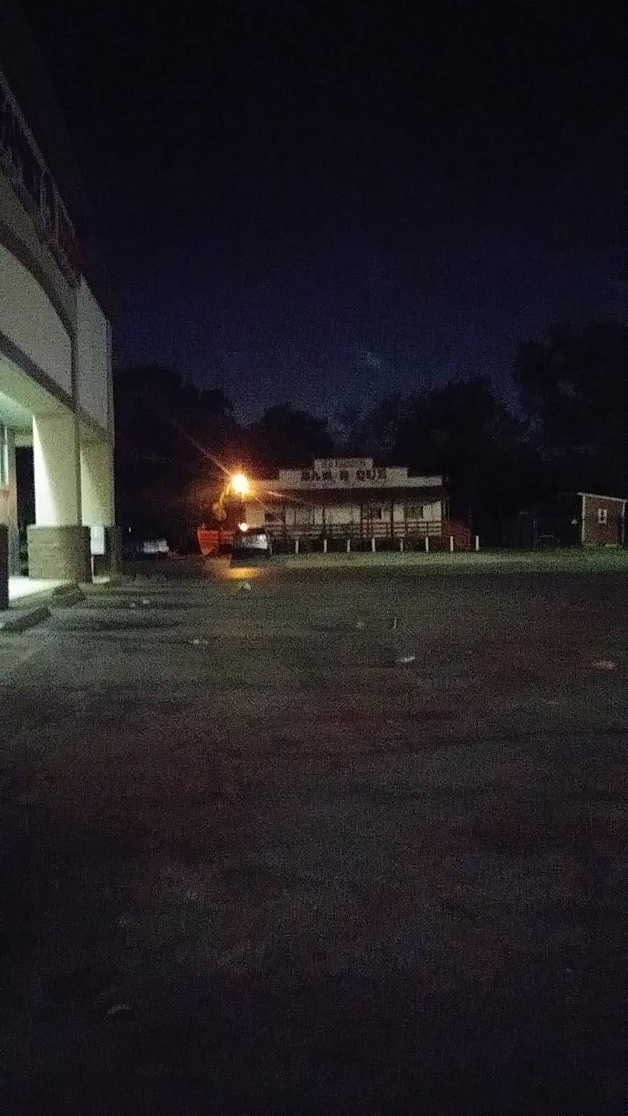 Old Fashion Barbeque | restaurant | 8110 Southbank St, Houston, TX 77033, USA | 7137339424 OR +1 713-733-9424