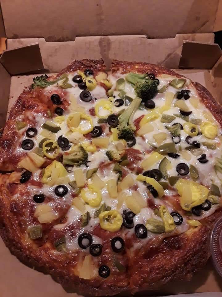 Carlas Pizza | restaurant | 813 Cherry St E, Canal Fulton, OH 44614, USA | 3308546788 OR +1 330-854-6788