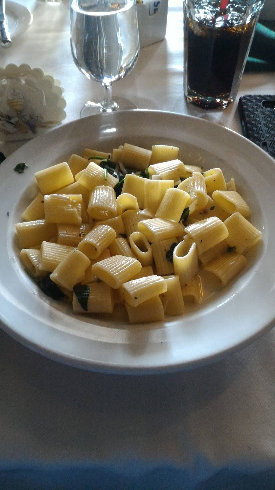 Country House | restaurant | 1175 N Country Rd, Stony Brook, NY 11790, USA | 6317513332 OR +1 631-751-3332