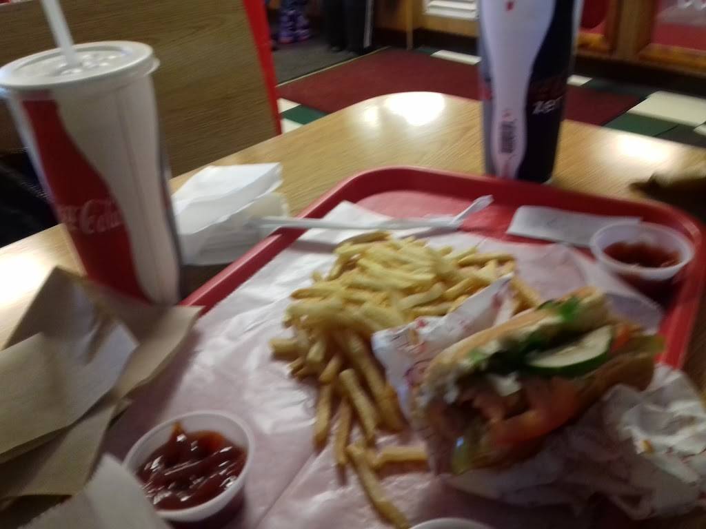 Happy Jacks Submarines | restaurant | 4911 W Elm St, McHenry, IL 60050, USA | 8153850140 OR +1 815-385-0140