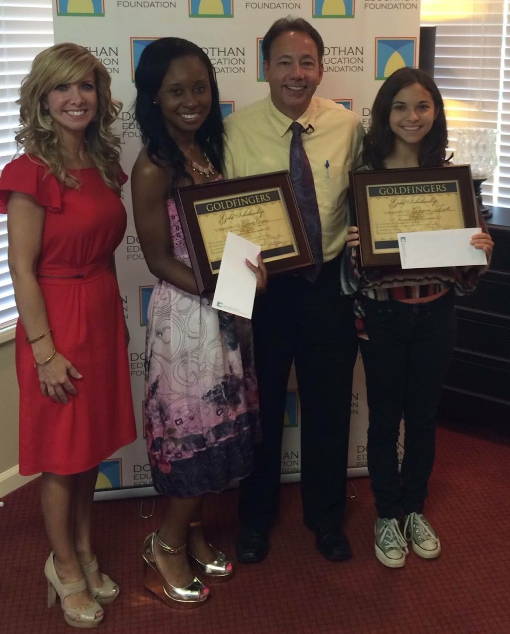 Goldfingers | restaurant | 1604 Ross Clark Cir, Dothan, AL 36301, USA | 3347024653 OR +1 334-702-4653