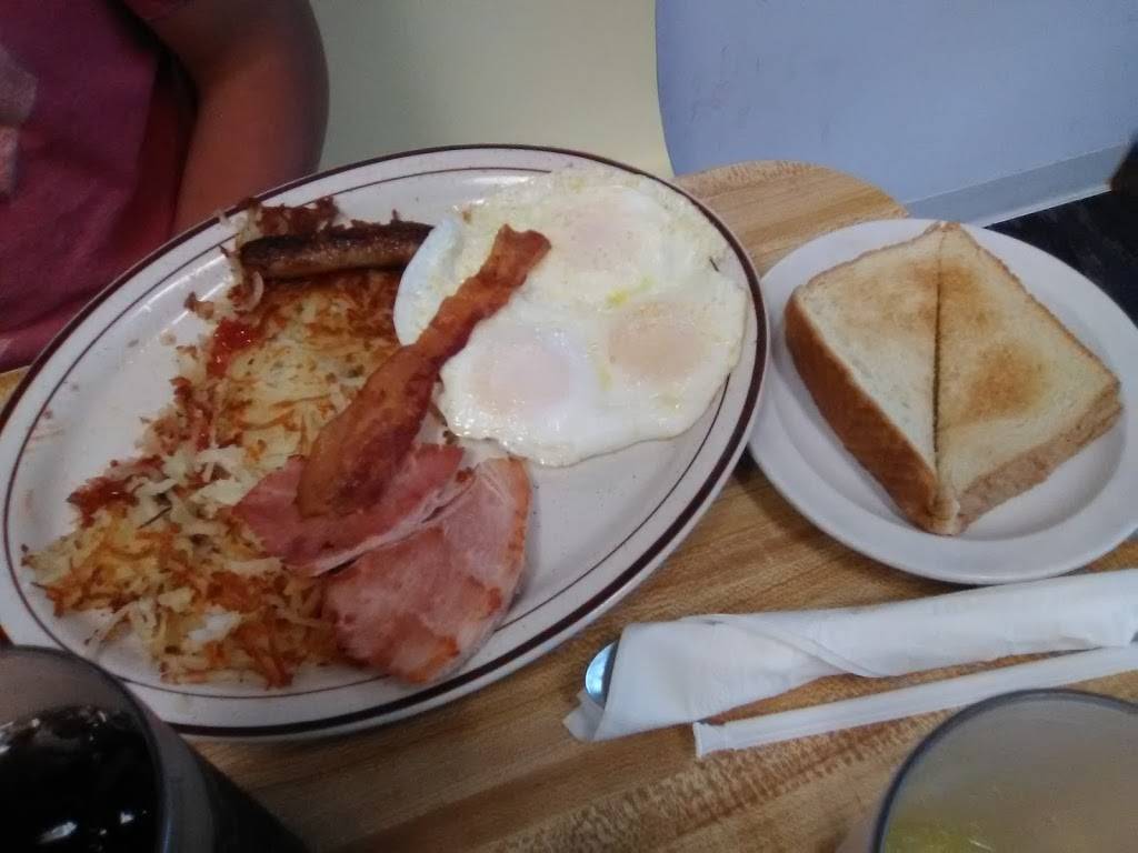 Maggies Cafe | restaurant | 8970 Lewis Ave, Temperance, MI 48182, USA | 7348472233 OR +1 734-847-2233