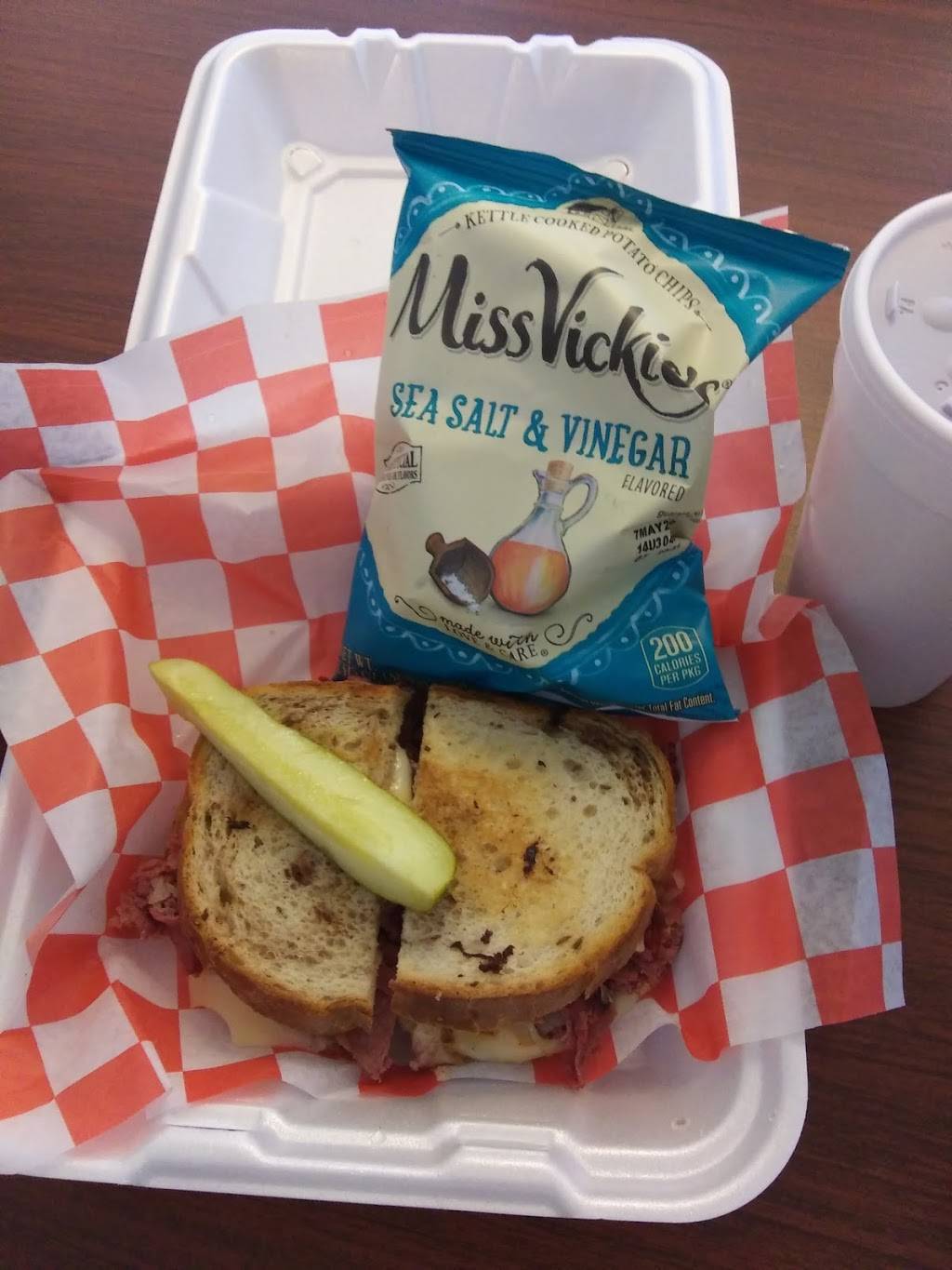 The Dilly Deli | restaurant | 1117 E Court St, Seguin, TX 78155, USA | 8304915027 OR +1 830-491-5027