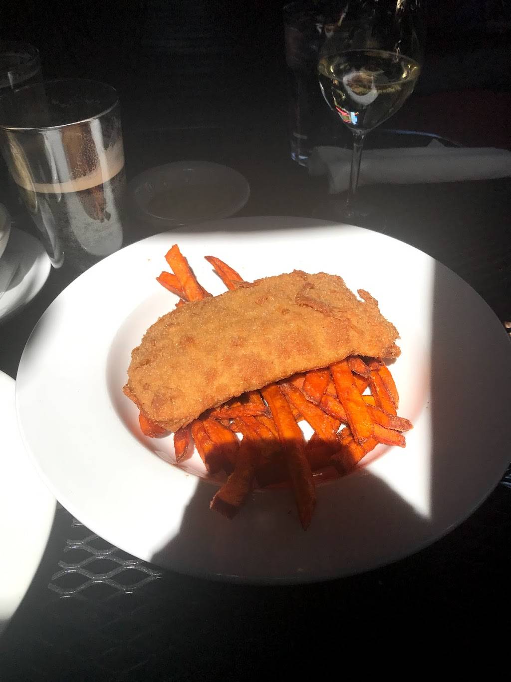 Mad Dogs & Englishmen | restaurant | 1936, 4115 S MacDill Ave, Tampa, FL 33611, USA | 8138323037 OR +1 813-832-3037