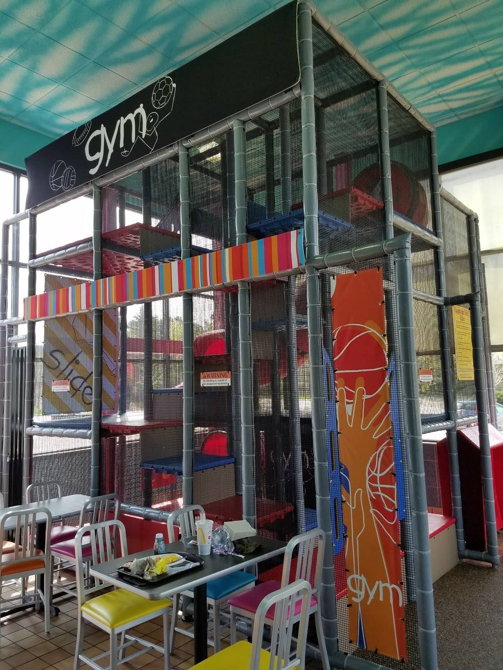 McDonalds | cafe | 90 Lake Dr E, Chanhassen, MN 55317, USA | 9529348530 OR +1 952-934-8530