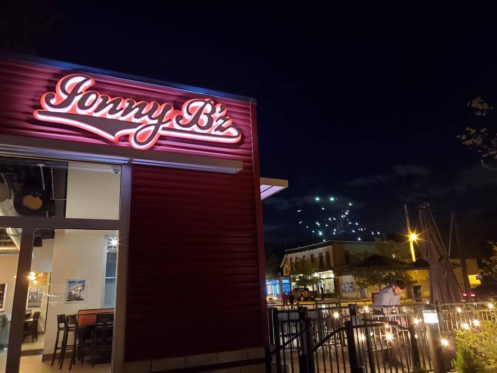 Jonny Bz Dogs and More | restaurant | 701 Wealthy St SE, Grand Rapids, MI 49503, USA | 6165511108 OR +1 616-551-1108