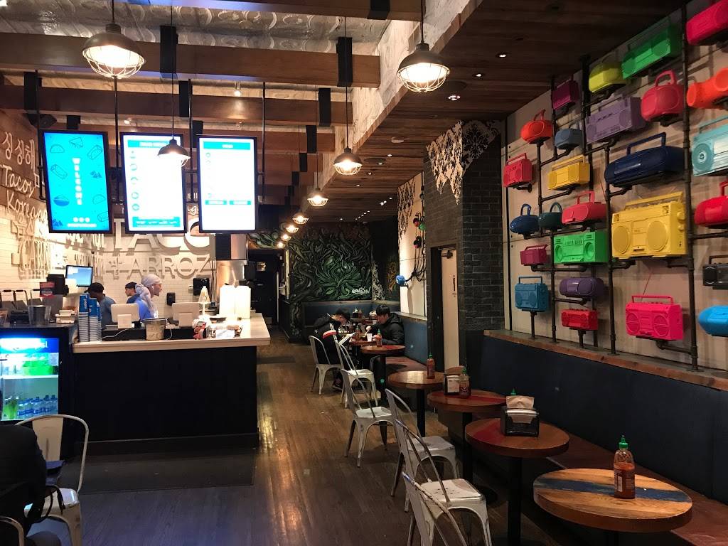 Seoul Taco | restaurant | 738 N Clark St, Chicago, IL 60654, USA | 3122651607 OR +1 312-265-1607