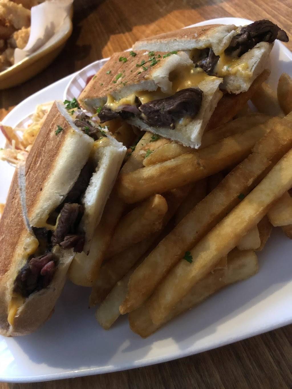 Jetty Bar & Grill | restaurant | 832 W Beech St, Long Beach, NY 11561, USA | 5164421338 OR +1 516-442-1338