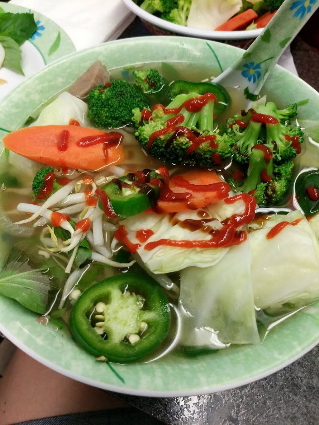 Pho King Vietnamese Restaurant | restaurant | 823 California Ave, Wahiawa, HI 96786, USA | 8086215499 OR +1 808-621-5499