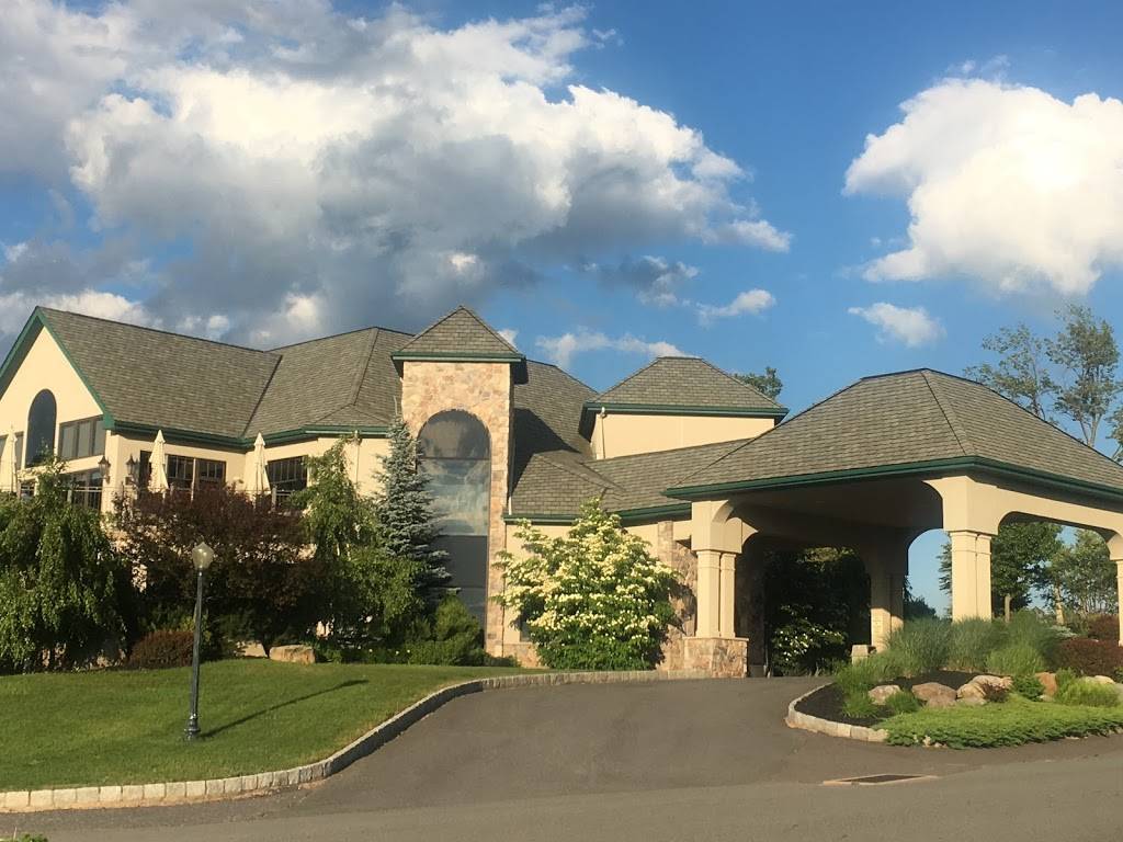 Sunset Green Restaurant & Bar | restaurant | 140 Wolf Hollow Run Rd, Blakeslee, PA 18610, USA | 5707229901 OR +1 570-722-9901