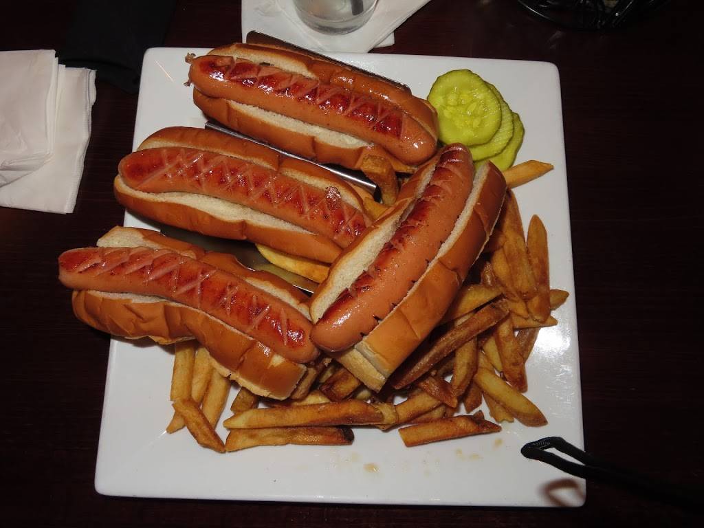 The Lanyard Bar & Grill | restaurant | 429 MA-28, Harwich Port, MA 02646, USA | 5084300404 OR +1 508-430-0404