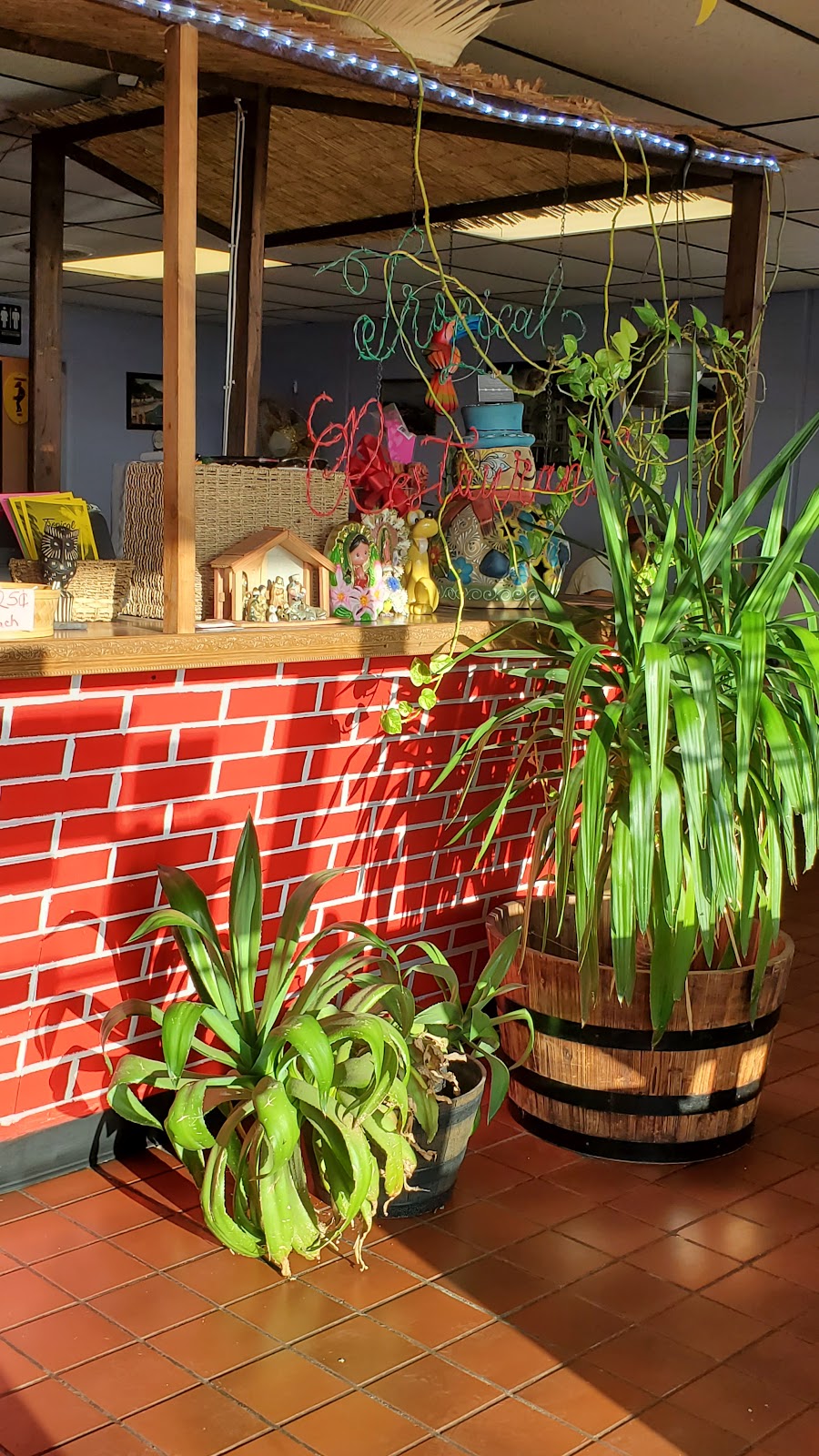 Tropical Mexican Restaurant | restaurant | 428 S 1st St, WaKeeney, KS 67672, USA | 7857432219 OR +1 785-743-2219