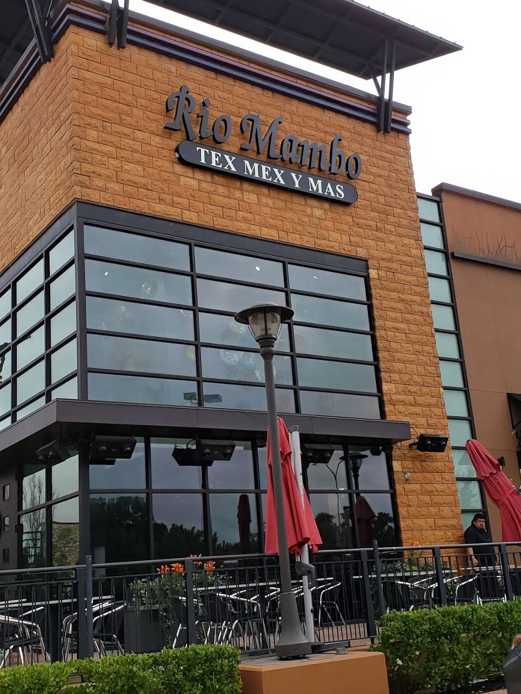 Rio Mambo | restaurant | 2150 E Lamar Blvd, Arlington, TX 76006, USA | 8177954555 OR +1 817-795-4555