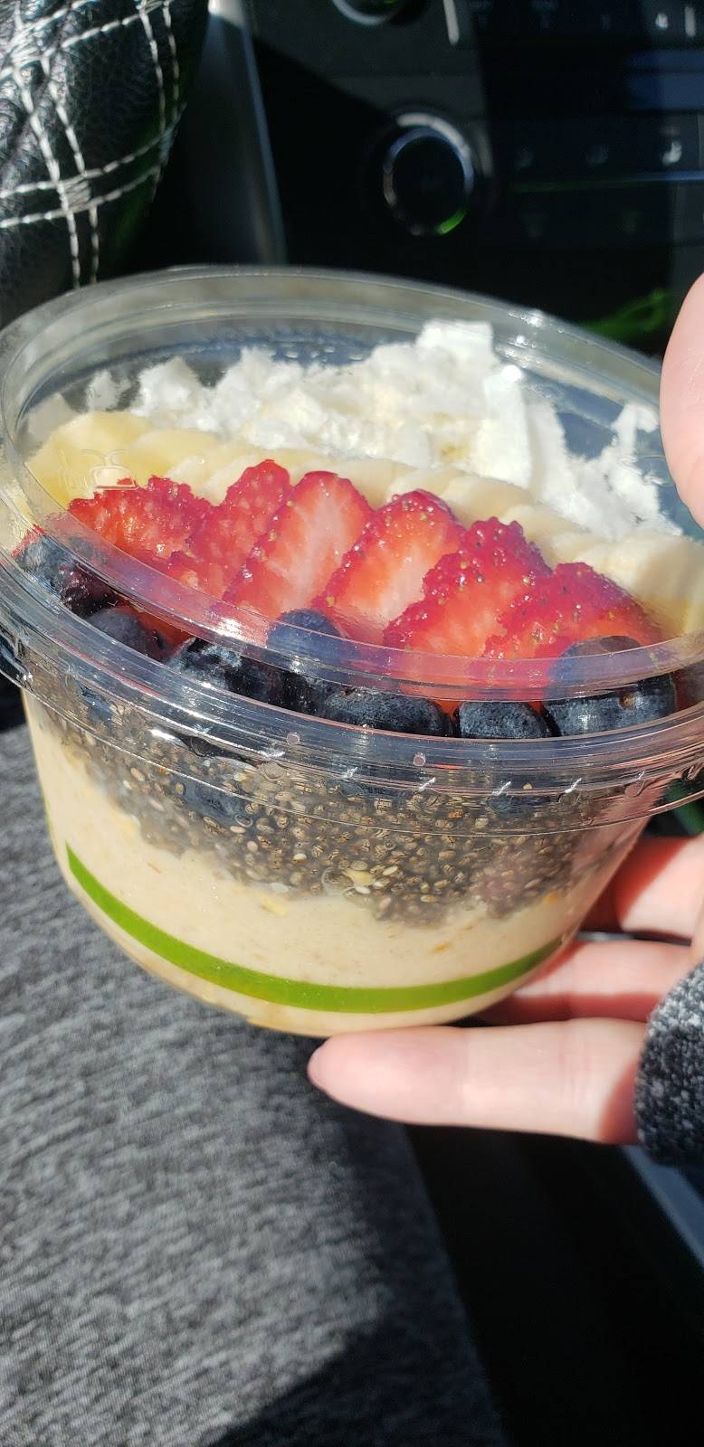 Raw Earth Juicery | restaurant | 8398 N Fresno St, Fresno, CA 93720, USA | 5595588133 OR +1 559-558-8133