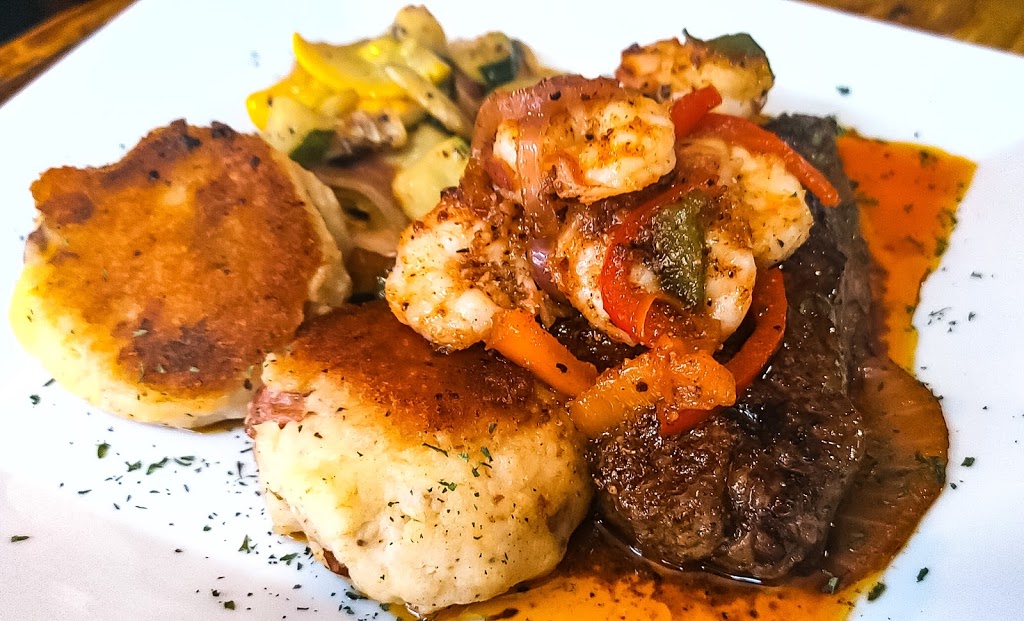 Maghees Grill On the Hill | restaurant | 3607 Old Shell Rd, Mobile, AL 36608, USA | 2514458700 OR +1 251-445-8700