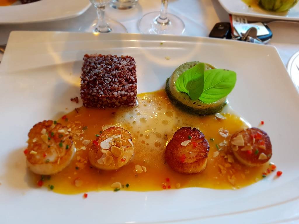 Restaurant Le Cheval de Jade | restaurant | 688 Rue de Saint Jovite, Mont-Tremblant, QC J8E 3J8, Canada | 8194255233 OR +1 819-425-5233