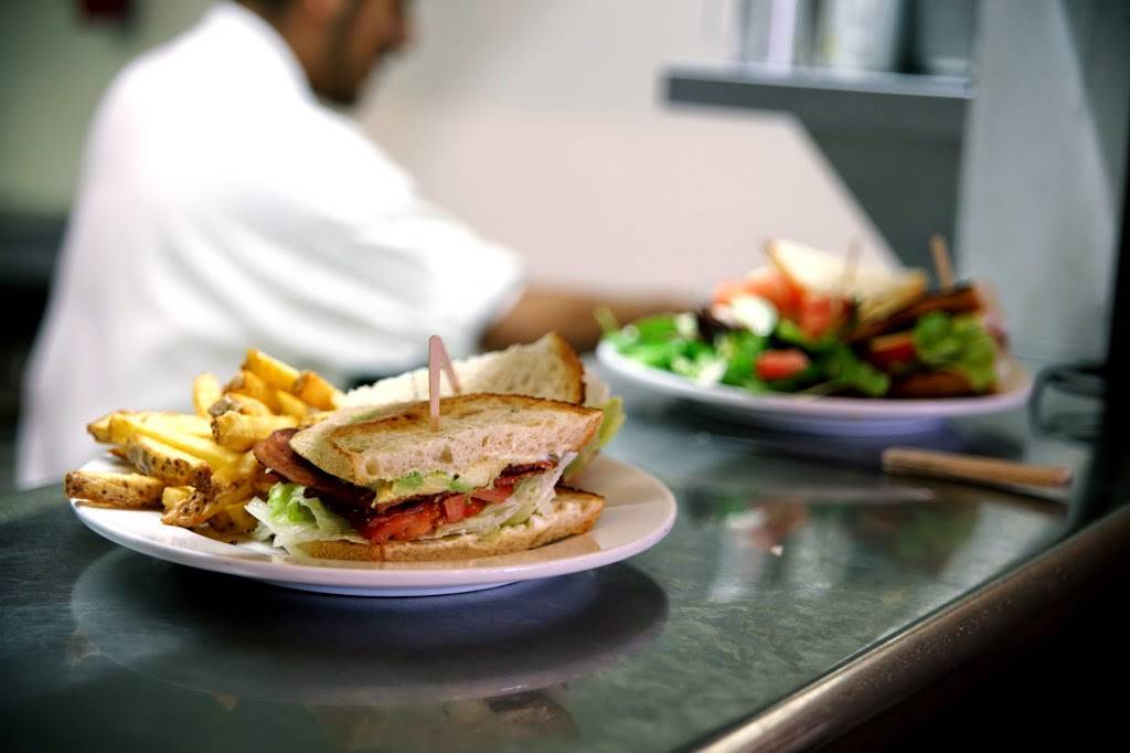 John OGroats | restaurant | 10516 Pico Blvd, Los Angeles, CA 90064, USA | 3102040692 OR +1 310-204-0692