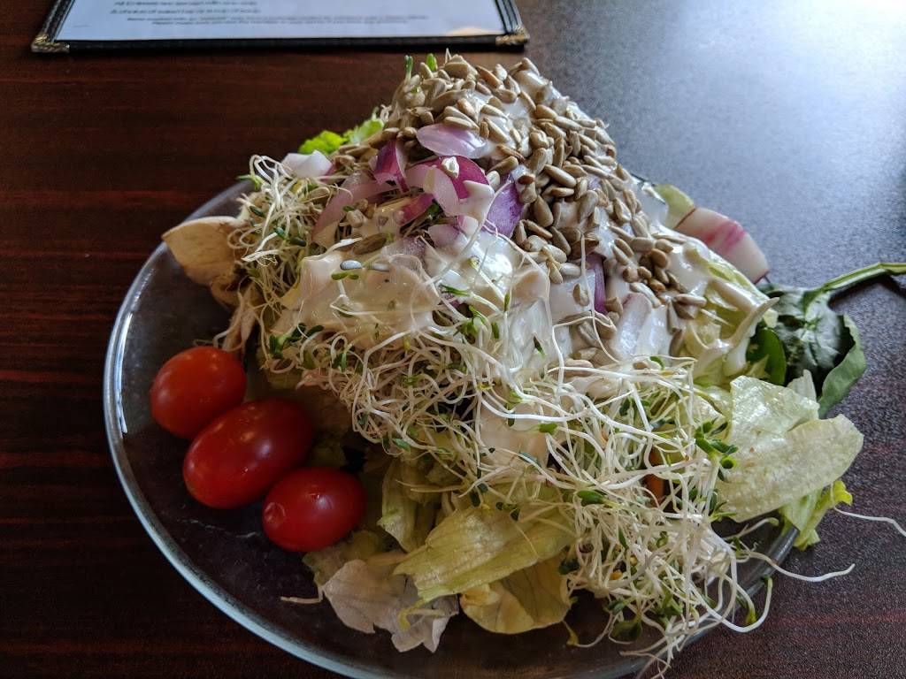 Guldens | Restaurant & Bar | restaurant | 2999 North, US-61, Maplewood, MN 55109, USA | 6514820384 OR +1 651-482-0384