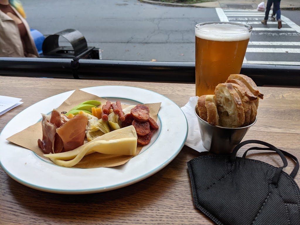 Melting Pot Social | restaurant | 74 Patton Ave, Asheville, NC 28801, USA | 8283776358 OR +1 828-377-6358