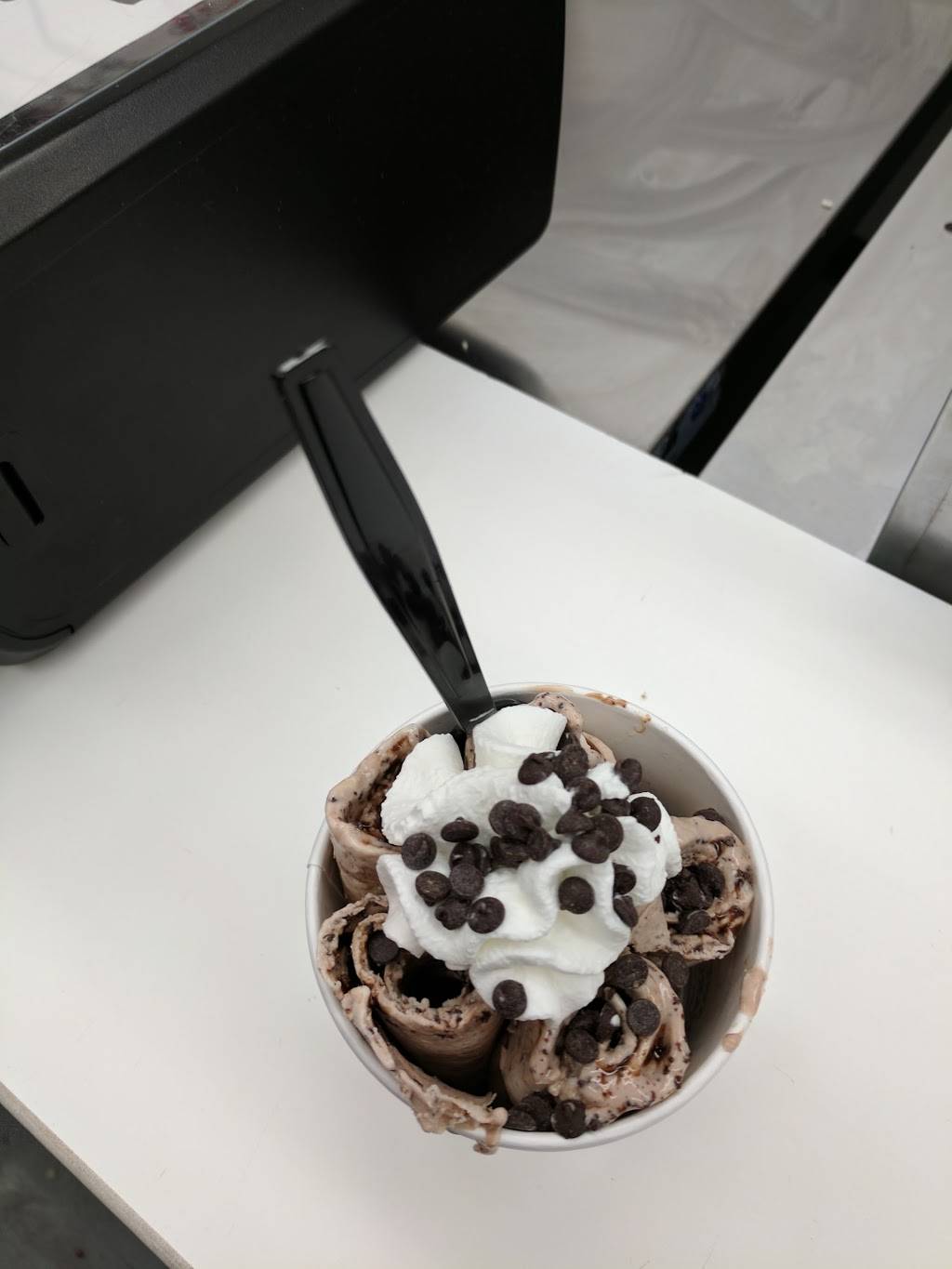 Dels Grill | restaurant | 934 Boardwalk, Ocean City, NJ 08226, USA | 6093993931 OR +1 609-399-3931