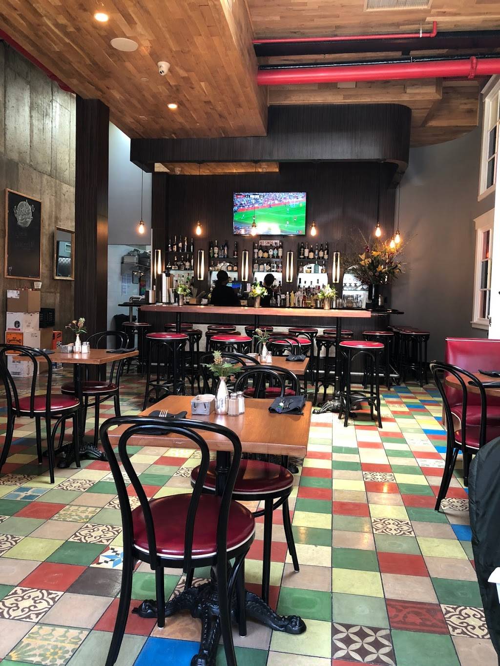 Brooklyn Lantern | restaurant | 77 Box St, Brooklyn, NY 11222, USA | 7183838200 OR +1 718-383-8200