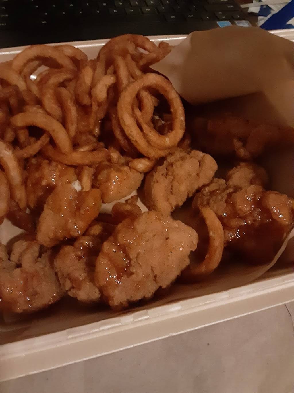 Its Just Wings | restaurant | 2127 Lowes Dr, Clarksville, TN 37040, USA | 4694645016 OR +1 469-464-5016