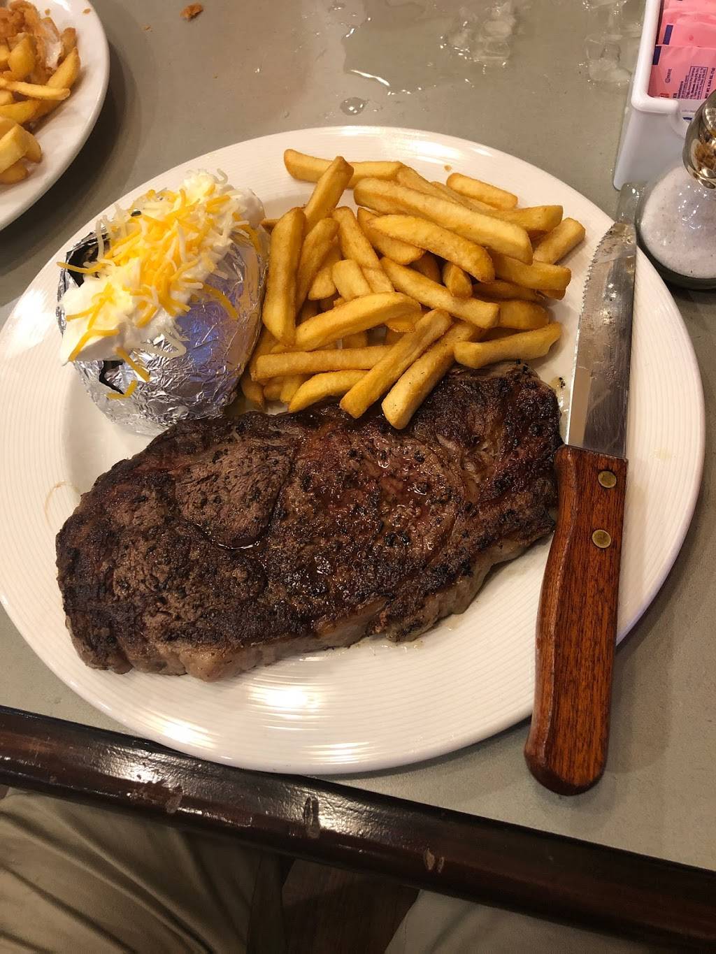 Ritas Steakhouse & Mediterranean | restaurant | 543 SW Main Blvd, Lake City, FL 32025, USA | 3864875352 OR +1 386-487-5352