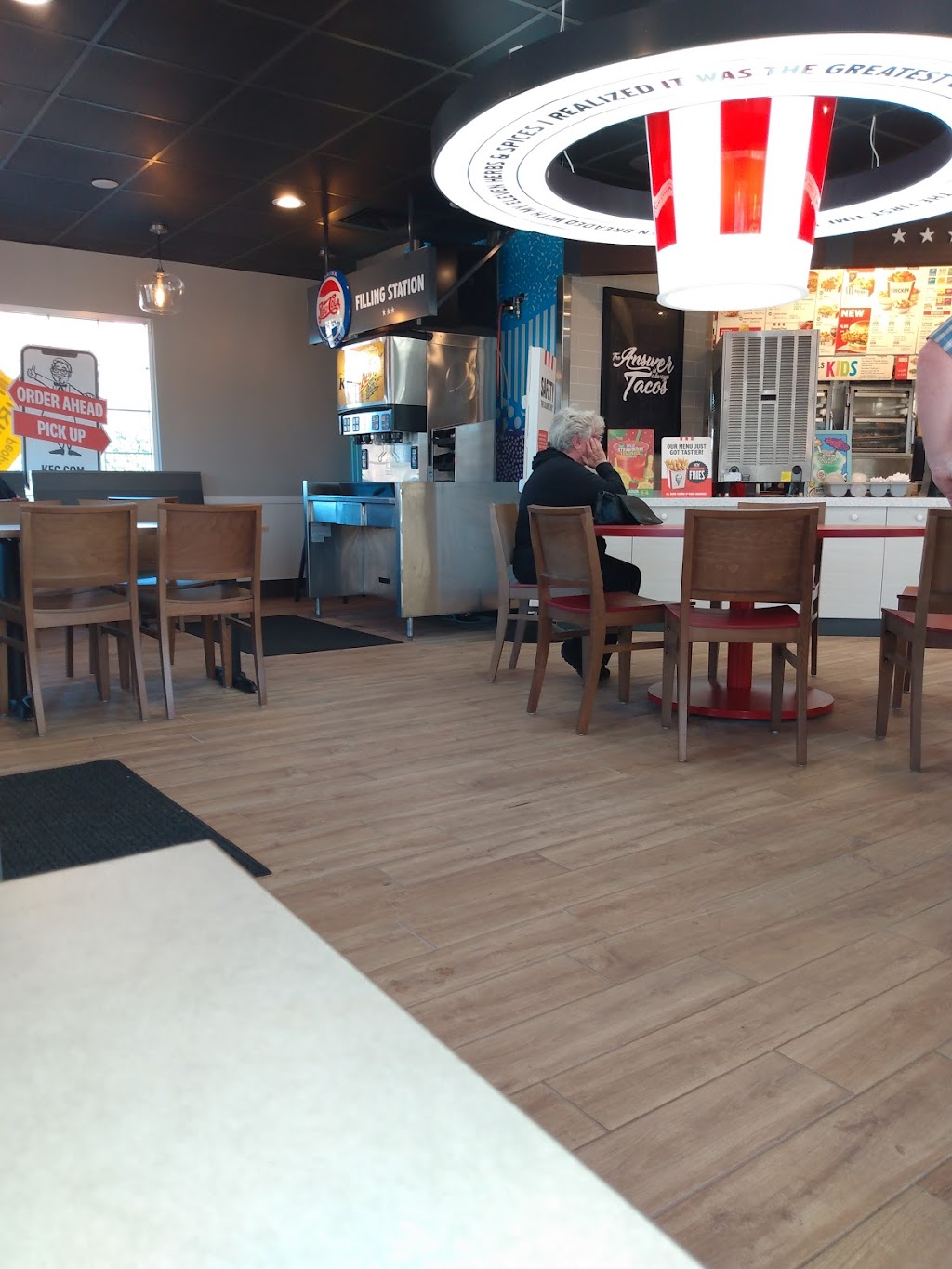 KFC | restaurant | 350 5th St, Brookings, OR 97415, USA | 5414120561 OR +1 541-412-0561