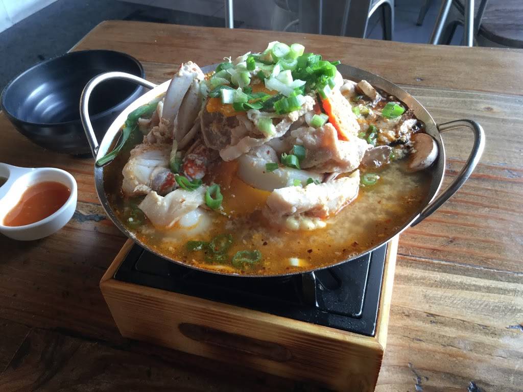 My Hot Pot | restaurant | 26238 Bouquet Canyon Rd, Santa Clarita, CA 91350, USA | 6612881998 OR +1 661-288-1998