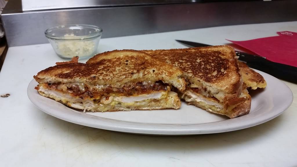 Debs Bristol Diner | restaurant | 1267 Bristol Rd, Bristol, ME 04539, USA | 2075638005 OR +1 207-563-8005