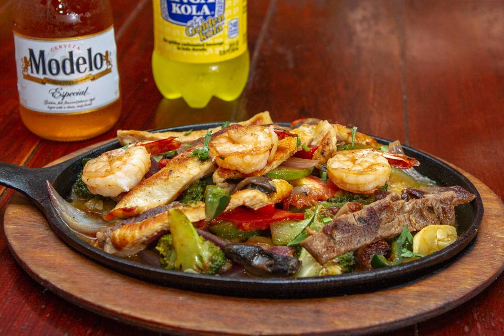 El Rancho | restaurant | 21 N Main St, Norwalk, CT 06854, USA | 2038104479 OR +1 203-810-4479