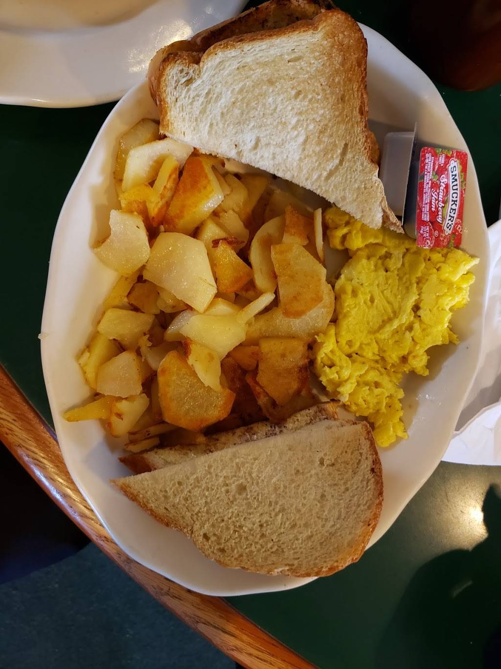 Gen-Ars | restaurant | 585 S Ripley Blvd, Alpena, MI 49707, USA | 9893548875 OR +1 989-354-8875