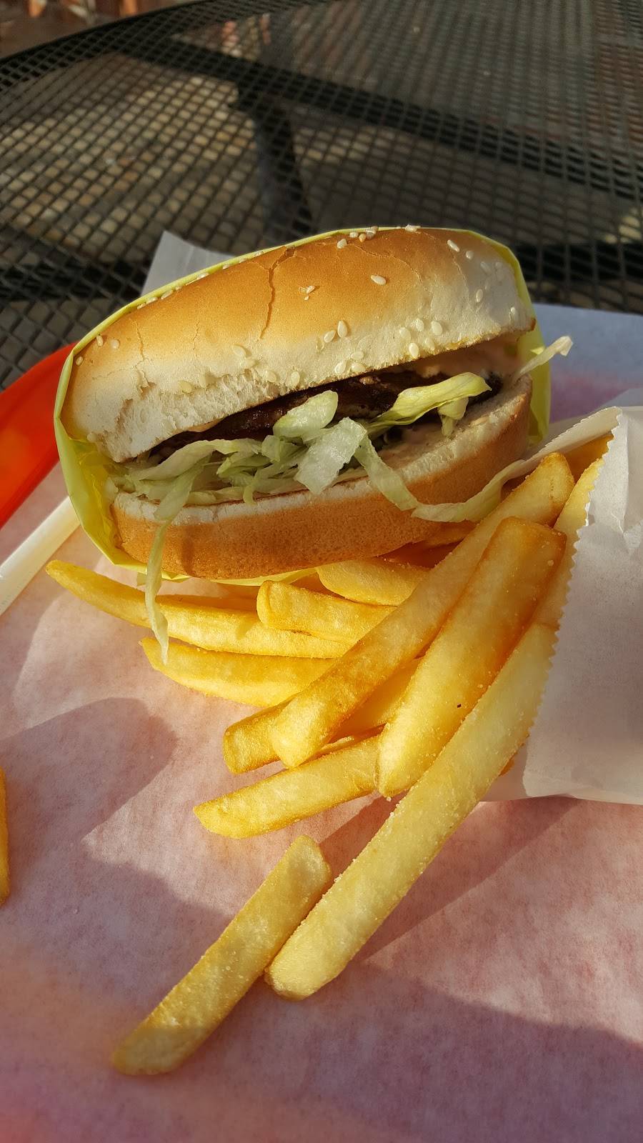 Golden Burger | restaurant | 2301 E 4th St, Long Beach, CA 90814, USA | 5624342625 OR +1 562-434-2625