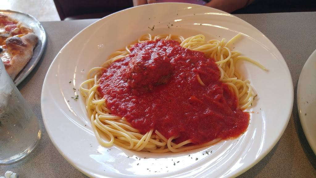 Gotham City Pizza | restaurant | 197 N Yonge St, Ormond Beach, FL 32174, USA | 3866720049 OR +1 386-672-0049