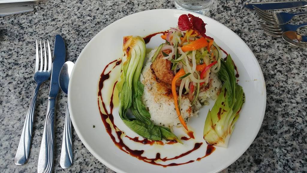 River House Restaurant and Raw Bar | restaurant | 3015 River Rd, Louisville, KY 40207, USA | 5028975000 OR +1 502-897-5000