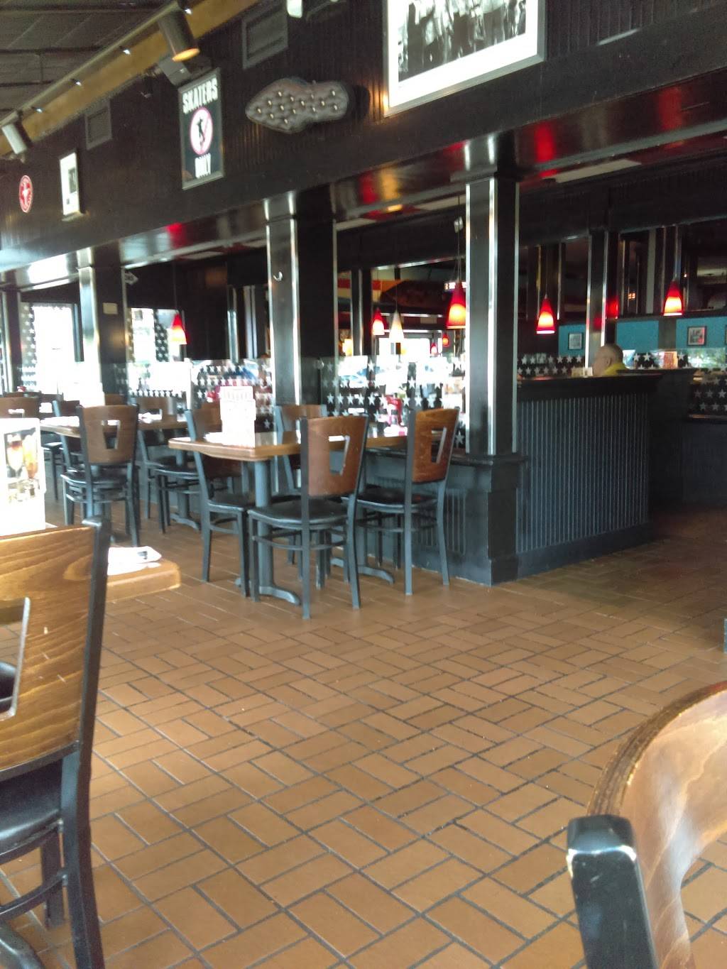 TGI Fridays | restaurant | 1334 Bernath, Toledo, OH 43615, USA | 4198661798 OR +1 419-866-1798