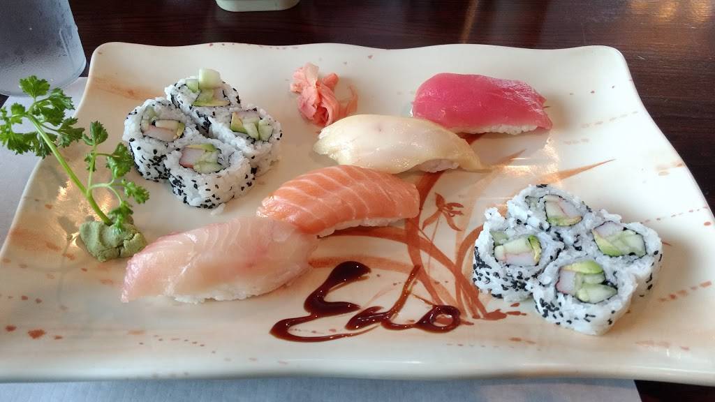Edo Grill and Sushi | restaurant | 1035 mercantile St, Moneta, VA 24121, USA | 5402976888 OR +1 540-297-6888