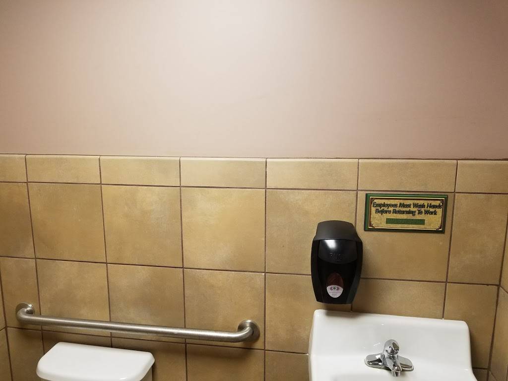 Subway Restaurants | restaurant | 183 SW Bascom Norris Dr #105, Lake City, FL 32025, USA | 3867587900 OR +1 386-758-7900