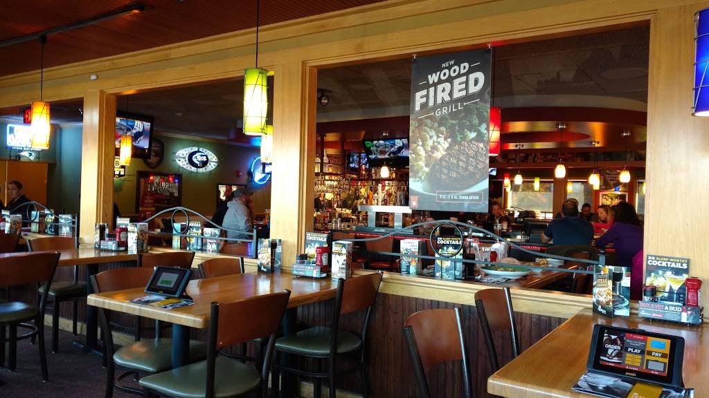 Applebees Grill + Bar | restaurant | 251 N Main St, Watertower Plaza, Leominster, MA 01453, USA | 9784669223 OR +1 978-466-9223