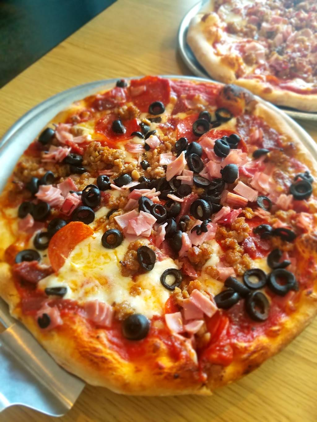 New York Pizza & Pasta | restaurant | 816 Vanderbilt Rd, Connellsville, PA 15425, USA | 7246284946 OR +1 724-628-4946