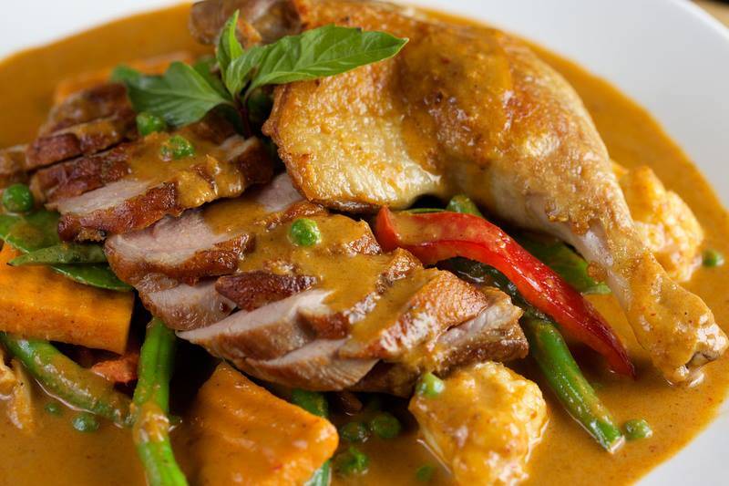 Pon Thai Bistro | restaurant | 213 Washington St, Brookline, MA 02445, USA | 6176083593 OR +1 617-608-3593